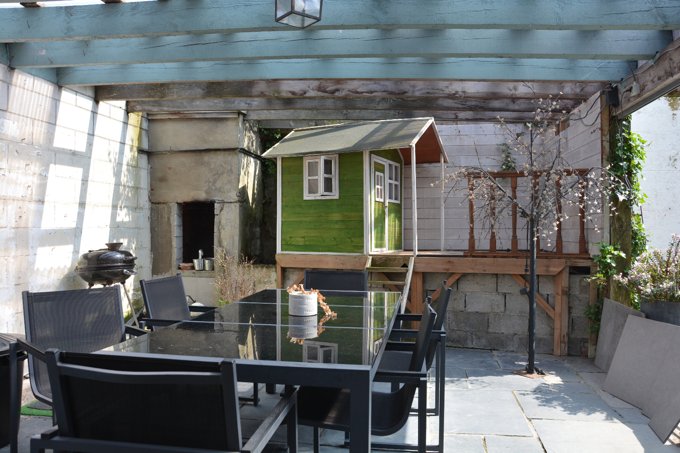 Ruime moderne woning aan het centrum van Aartrijke 