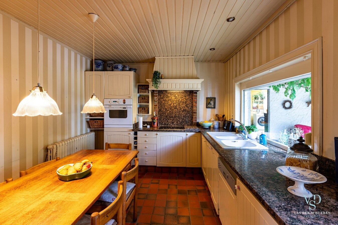 Charmante woning nabij centrum Gavere (op ca. 1255 m²) 