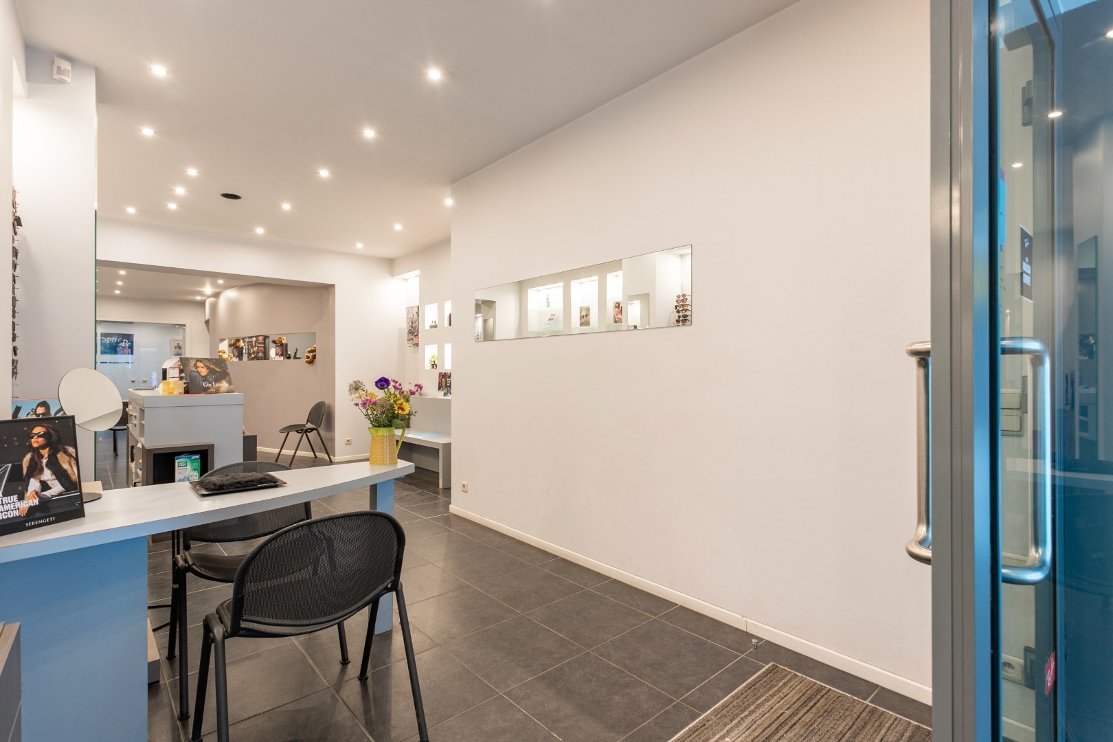 Handelspand met woonst te Halle centrum 