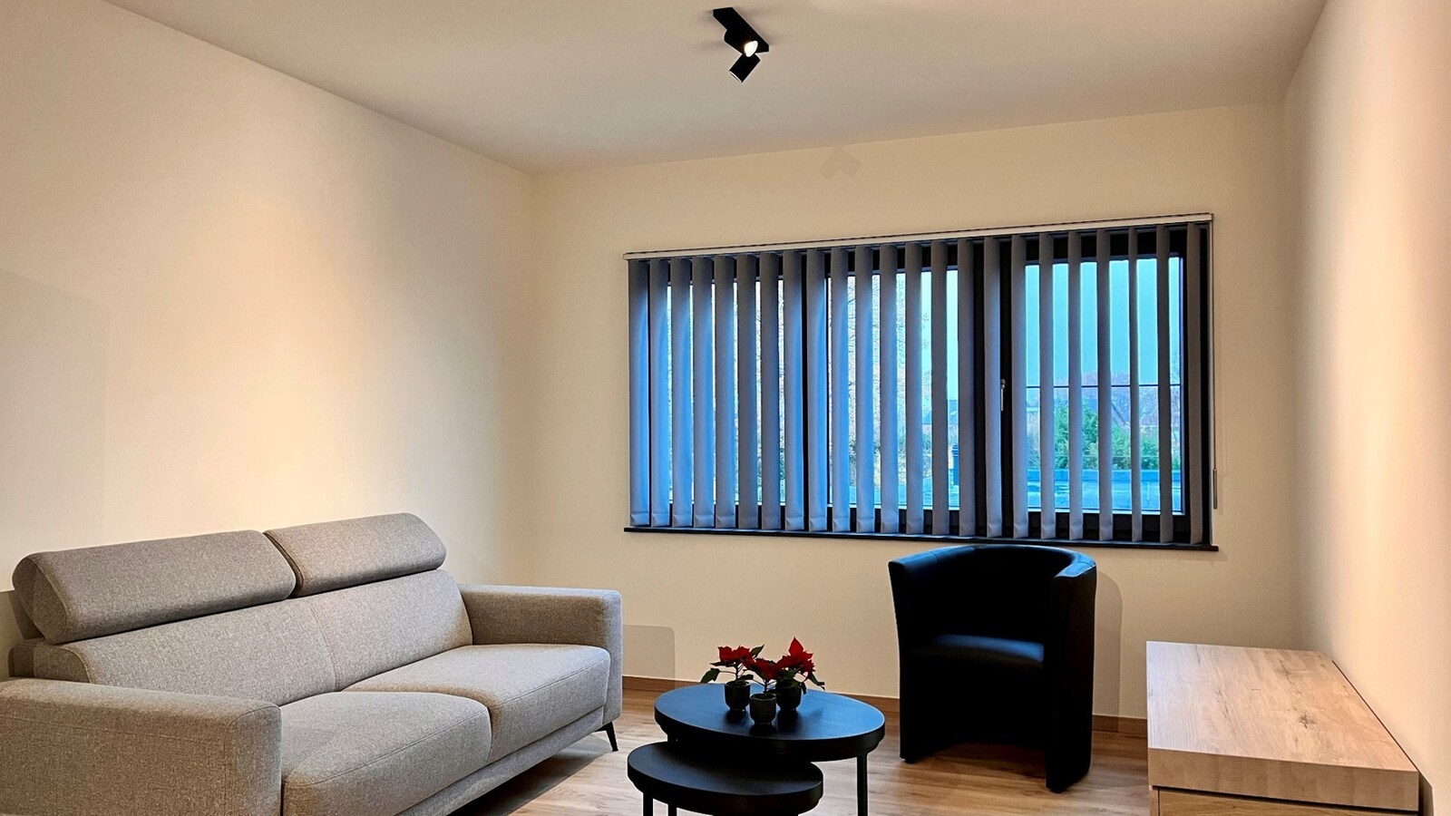 ENERGIEZUINIG EN VOLLEDIG GEMEUBELD APPARTEMENT TE TUILT (KURINGEN) 