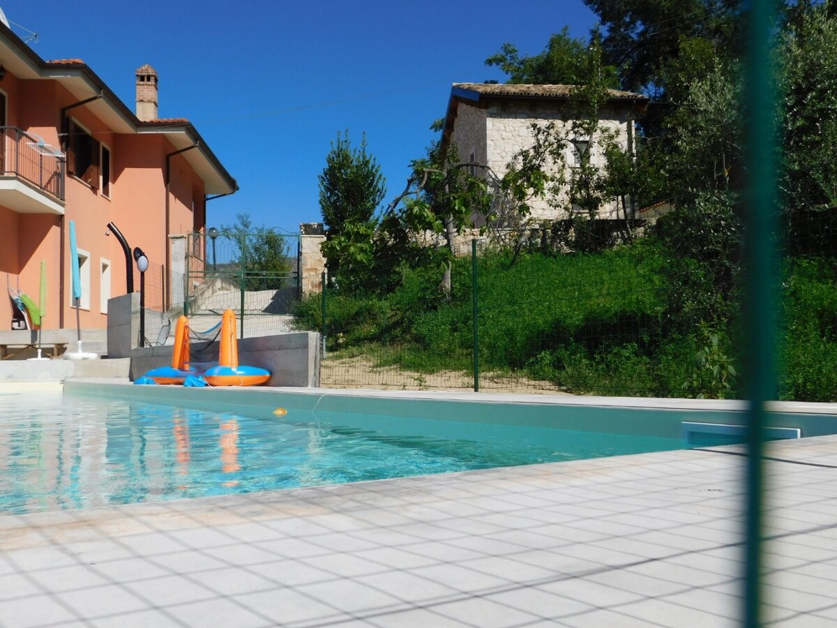 Italië Abbateggio: B &amp; B Masseria Majella en Casa Vacanza Villa Magella 