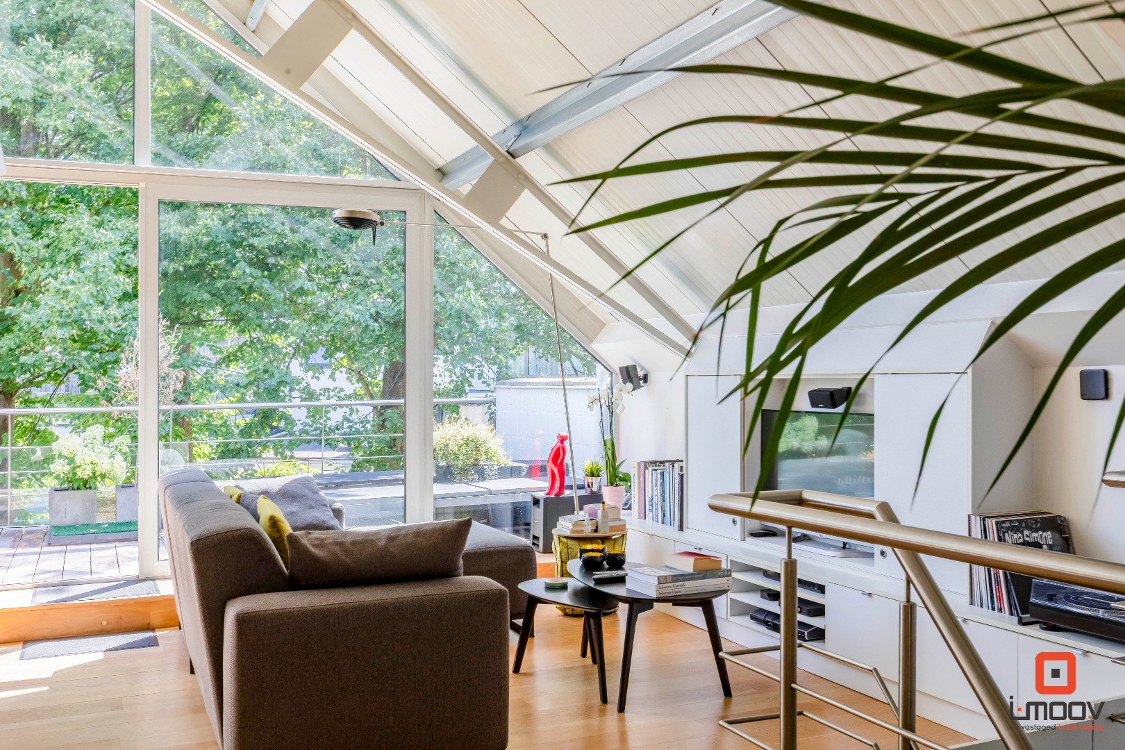 Karaktervol pand aan het Rommelwaterpark: industriële charme met huiselijke warmte. 