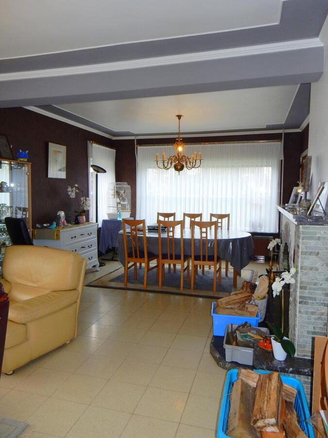 Woning met 4 slaapkamers en zonnige tuin 