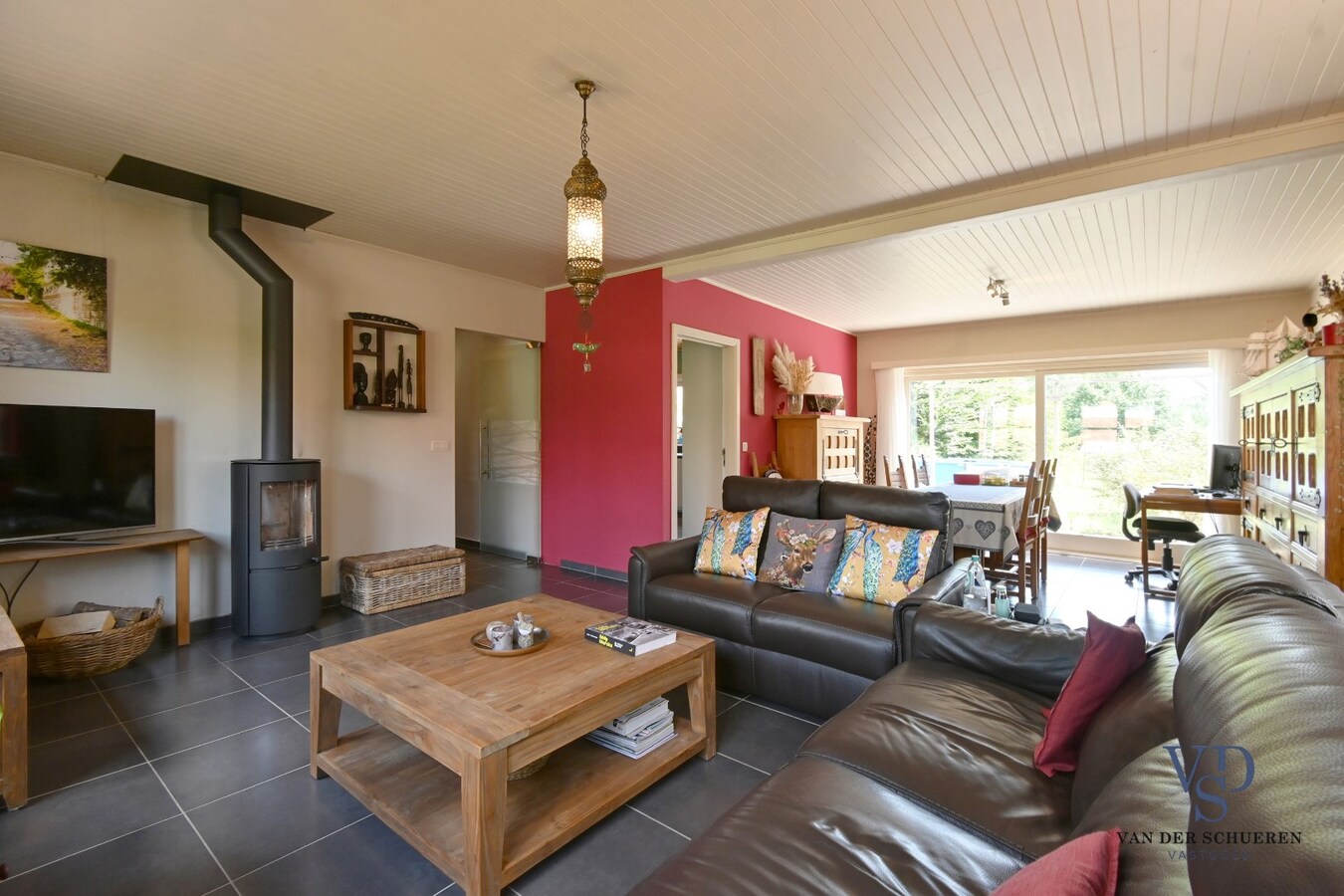 Halfopen woning in het groene Dikkelvenne 