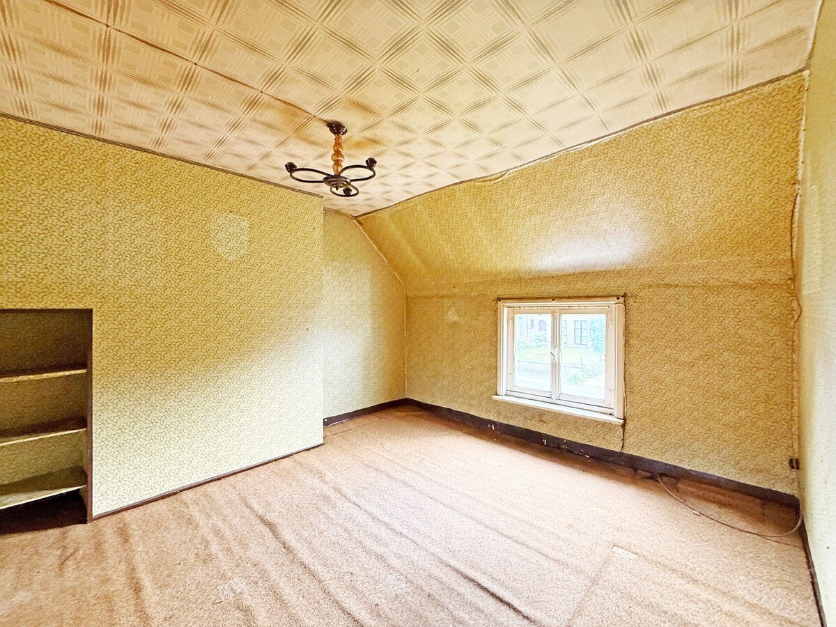 Te renoveren/te slopen HOB met tuin te Sint-Blasius-Boekel 