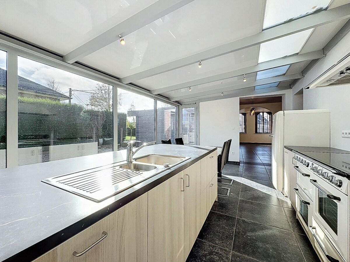 Ruime, vernieuwde HOB met leuke tuin te Zwalm 