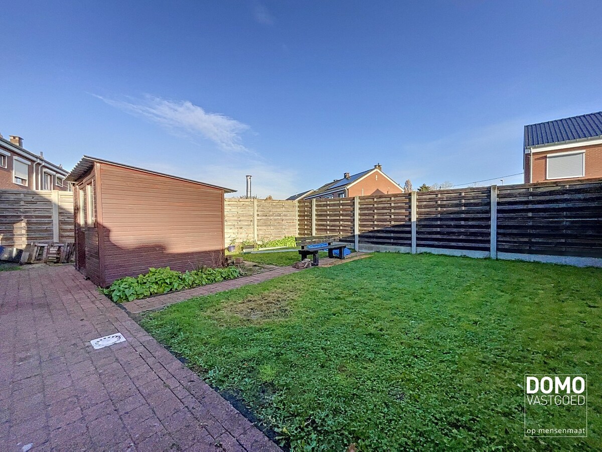 GERENOVEERDE WONING MET 3 SLAAPKAMERS, GARAGE EN TUIN TE KURINGEN 