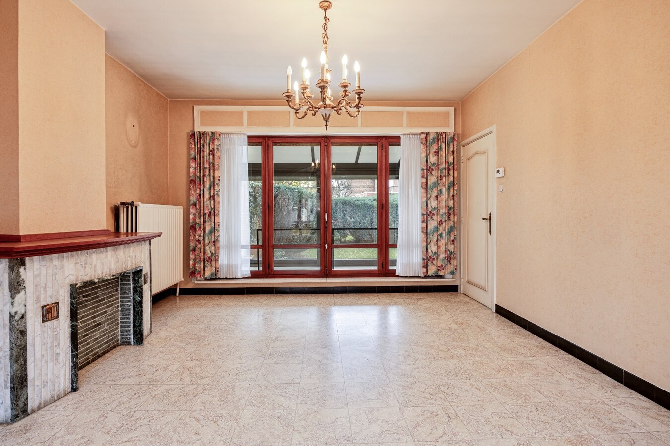 Stevige gezinswoning met 4 slpk in centrum Oudenaarde 