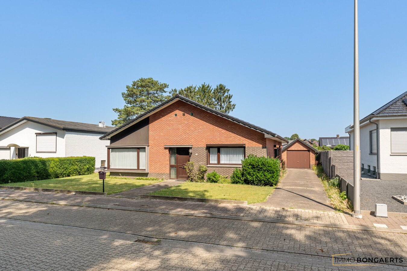 Rustig gelegen bungalow op een mooi perceel van 9 are 
