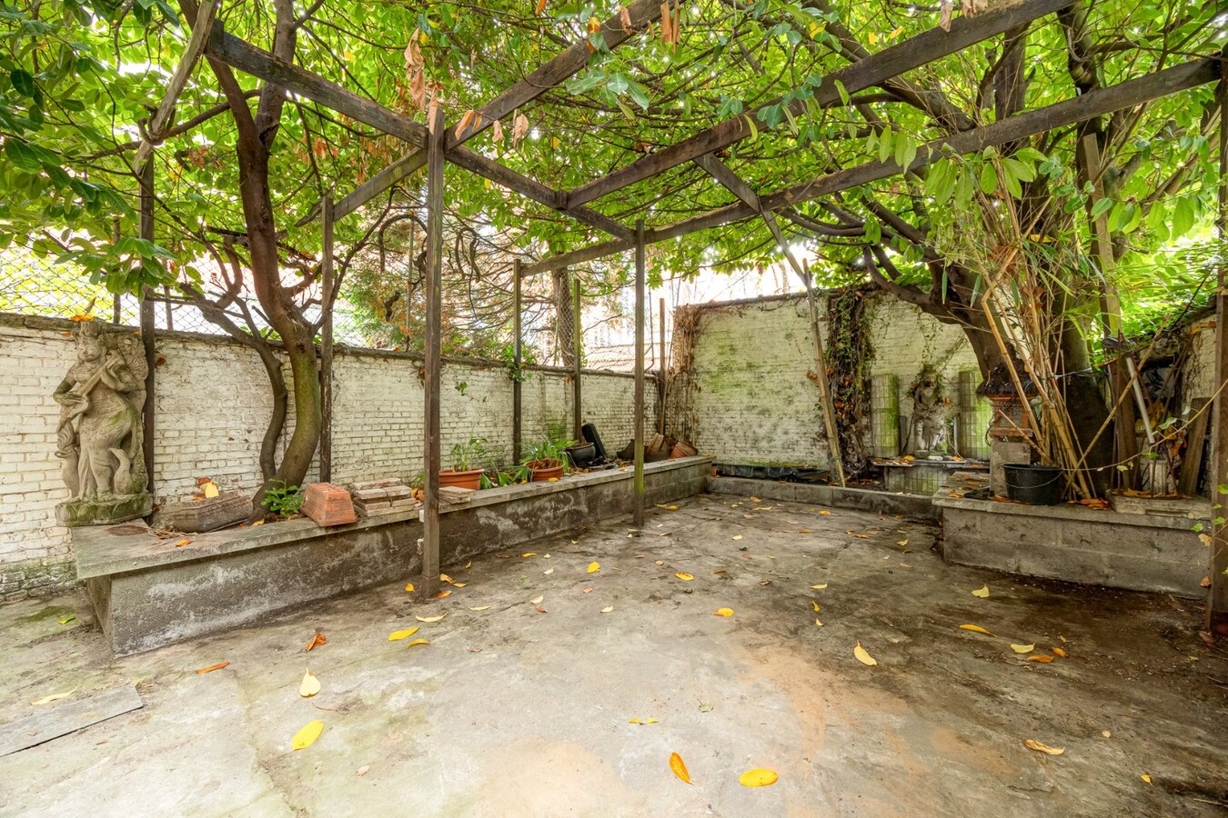 Opbrengsteigendom met 4 units en tuin te Antwerpen Centrum! 