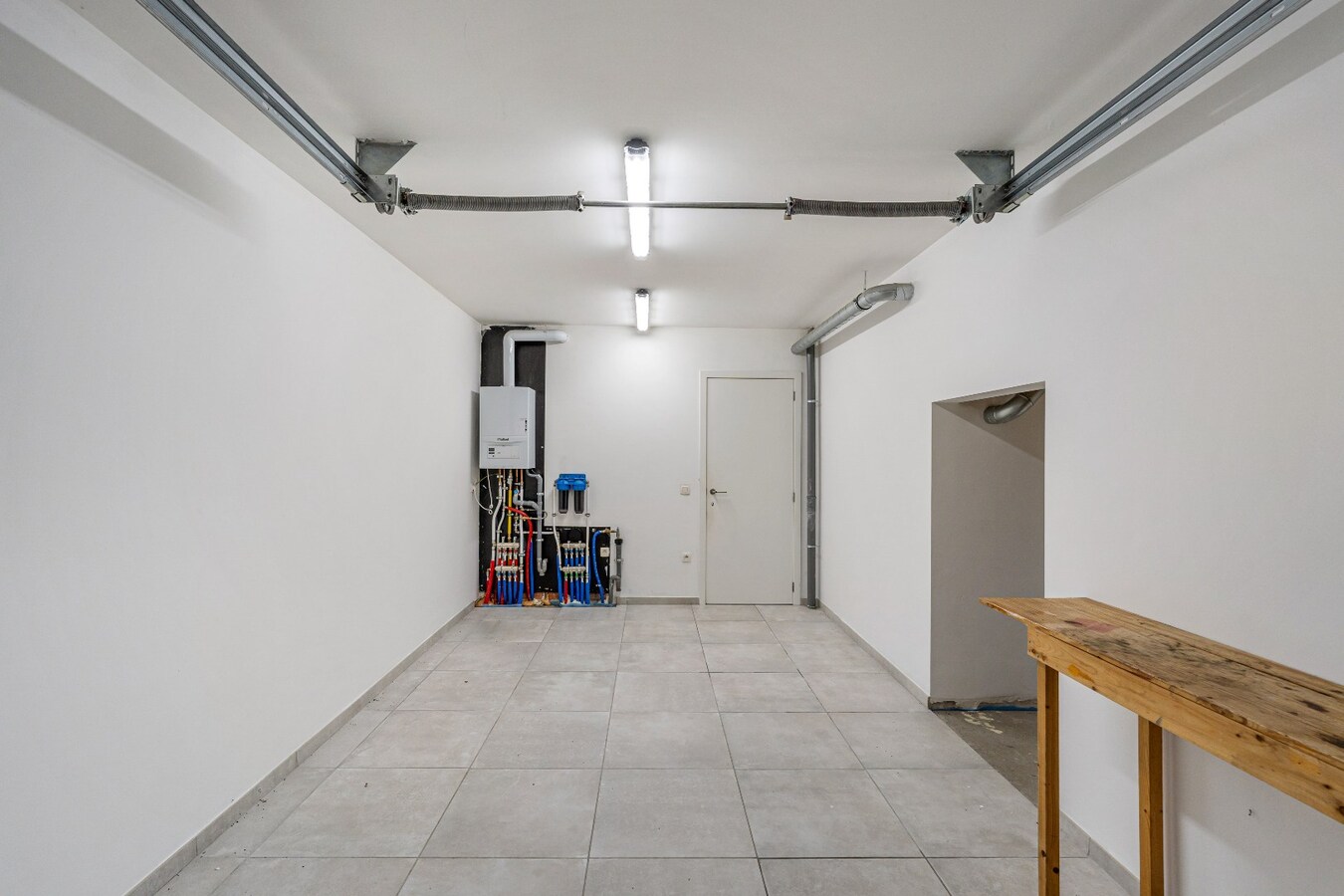 Hedendaagse halfopen bebouwing, energielabel A, gelegen in rustige woonomgeving. 
