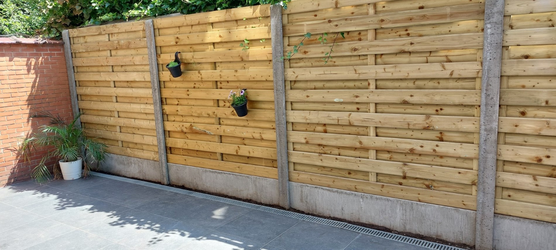 Prachtig gelijkvloers appartement met 3 slaapkamers en terras, midden in het centrum! 