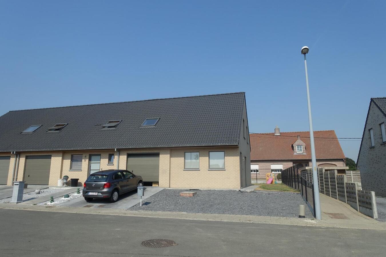 Ruime nieuwbouwwoning met zongerichte tuin en 3 slaapkamers 