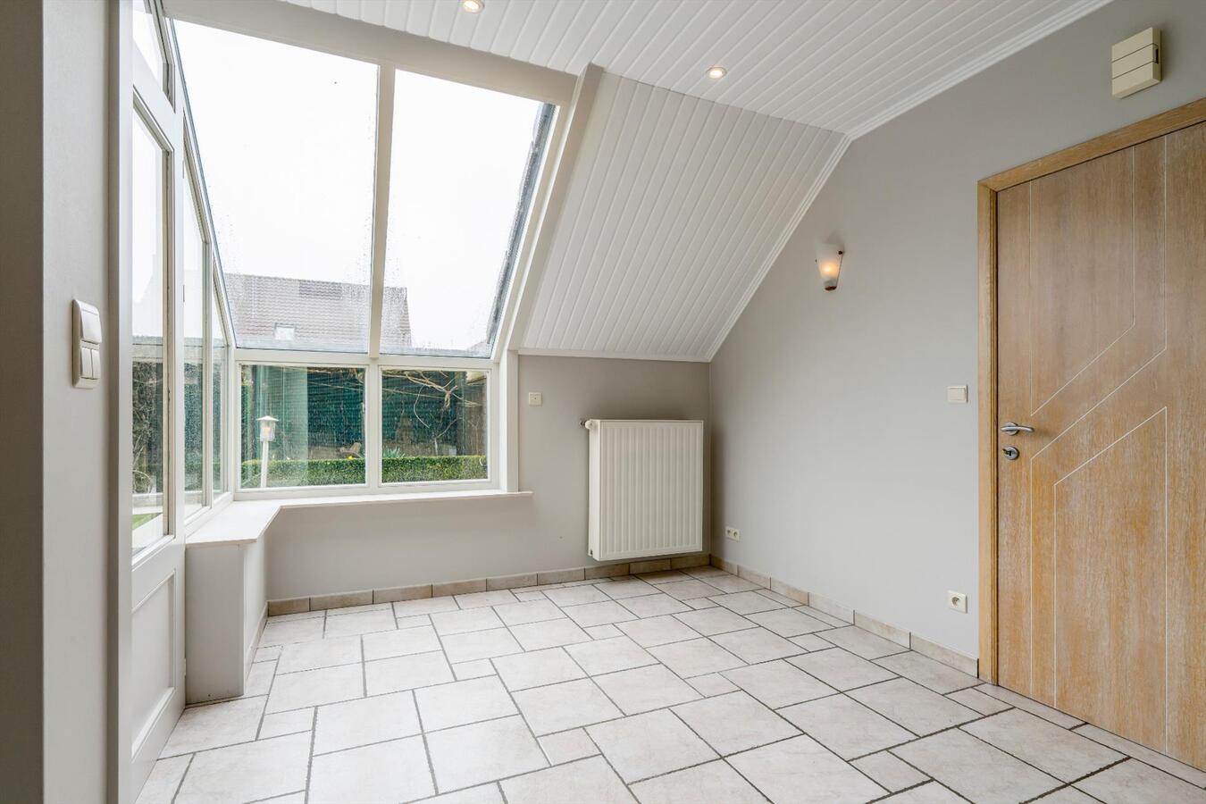 Gunstig gelegen, alleenstaande woning op een boogscheut van de Markt van Houthulst 