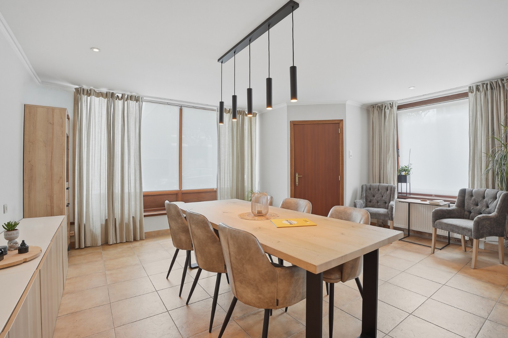 Ruime hoekwoning met 3 slaapkamers en zonnig terras op topligging in Assebroek 
