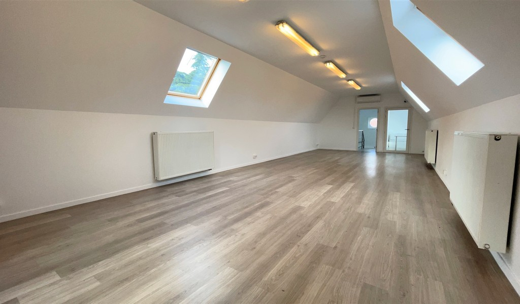 Gemeubelde kantoren met diensten nabij Gent-Sint-Pieters