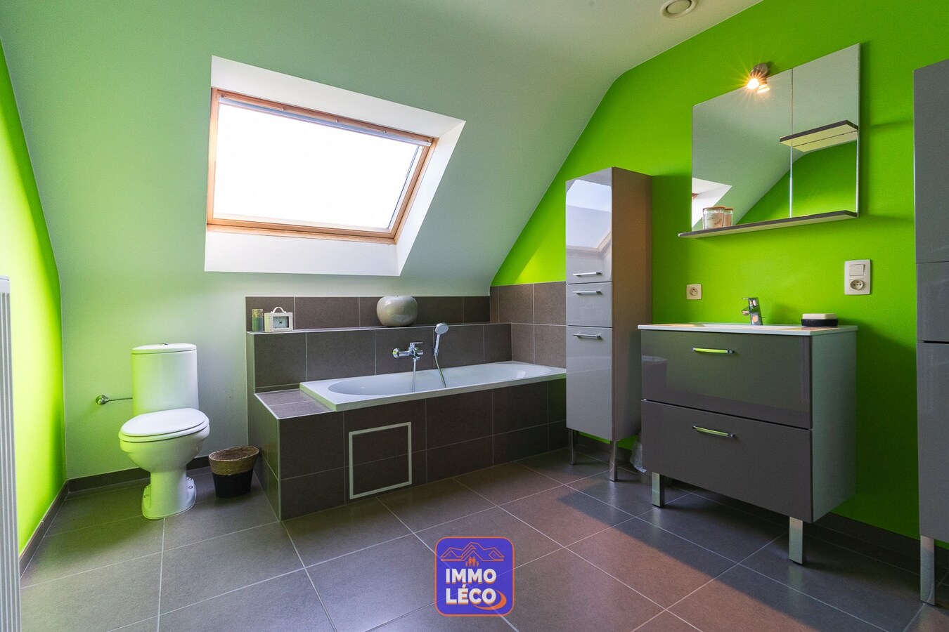 3 façades dans un clos résidentiel prisé, COUP DE COEUR ! 