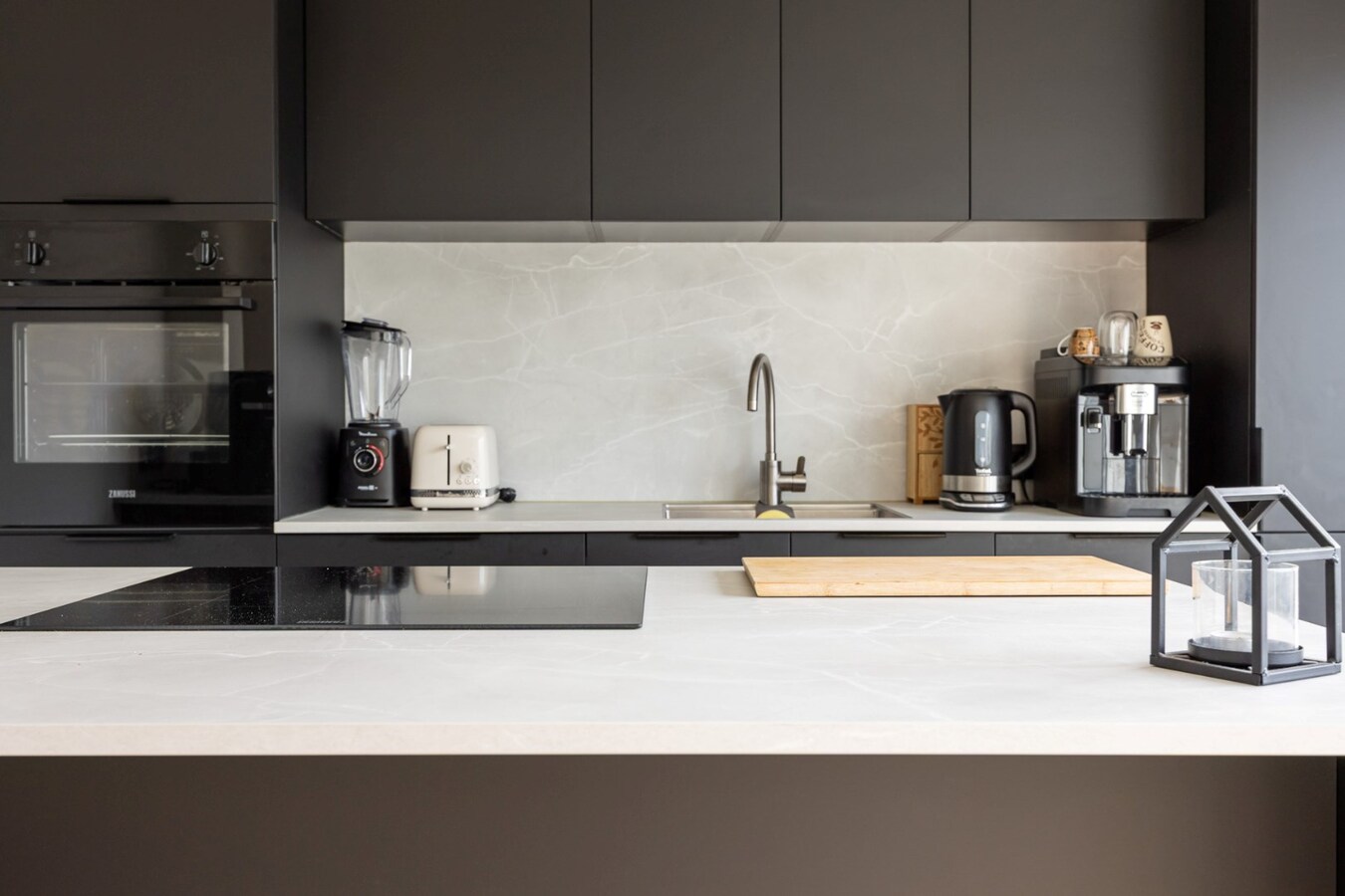 Volledig gerenoveerd appartement met 2 slpk te Edegem! 