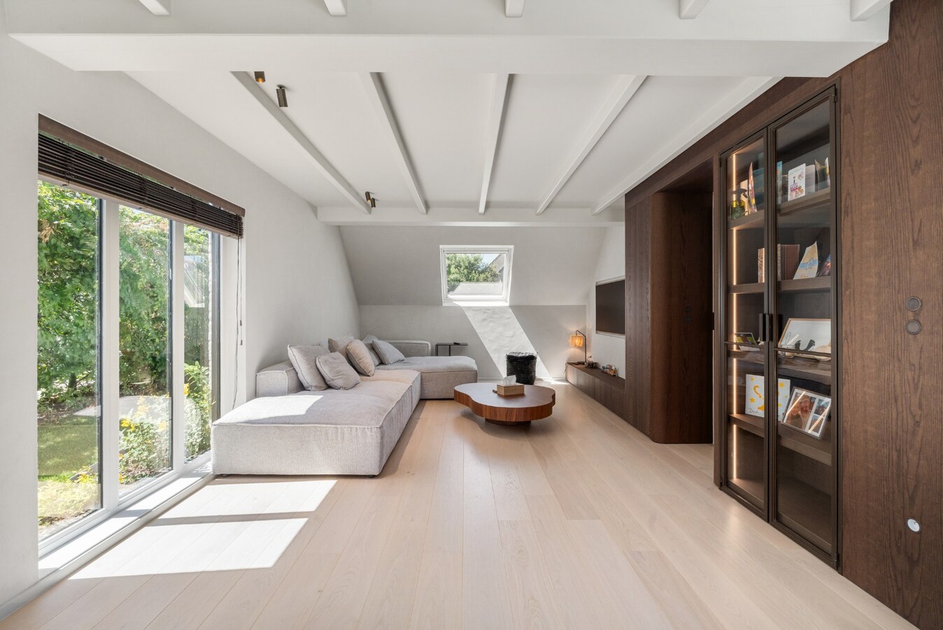 Exclusief gerenoveerde villa in een rustige doodlopende straat nabij het centrum van Knokke 