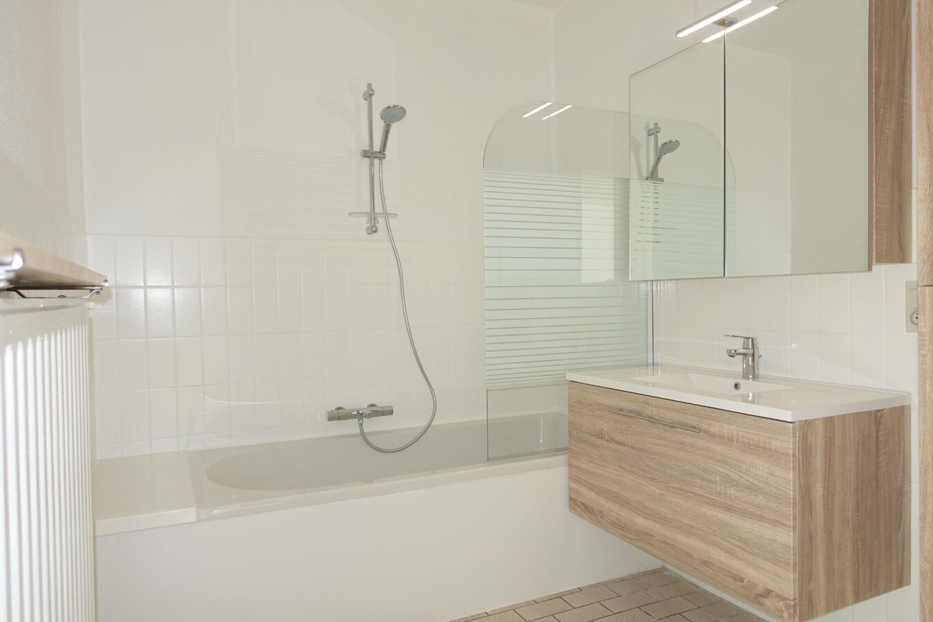 Gezellig instapklaar appartement met garage 