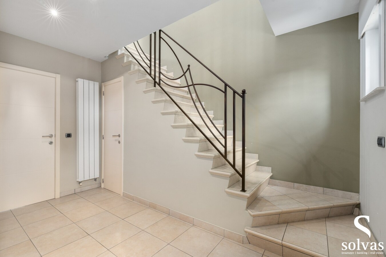 Prachtige open bebouwing met 4 slaapkamers in Poesele, bouwjaar 2000, op 1070m² perceeloppervlakte, 270m² bewoonbare oppervlakte 