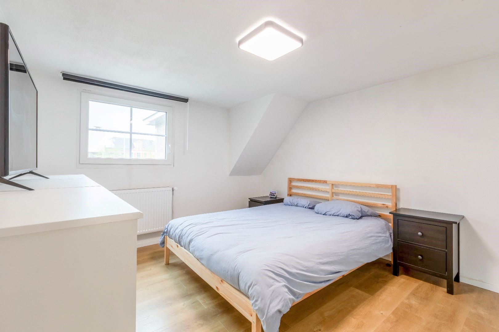 Instapklare woning met tuin in de gezellige kern van Laarne 