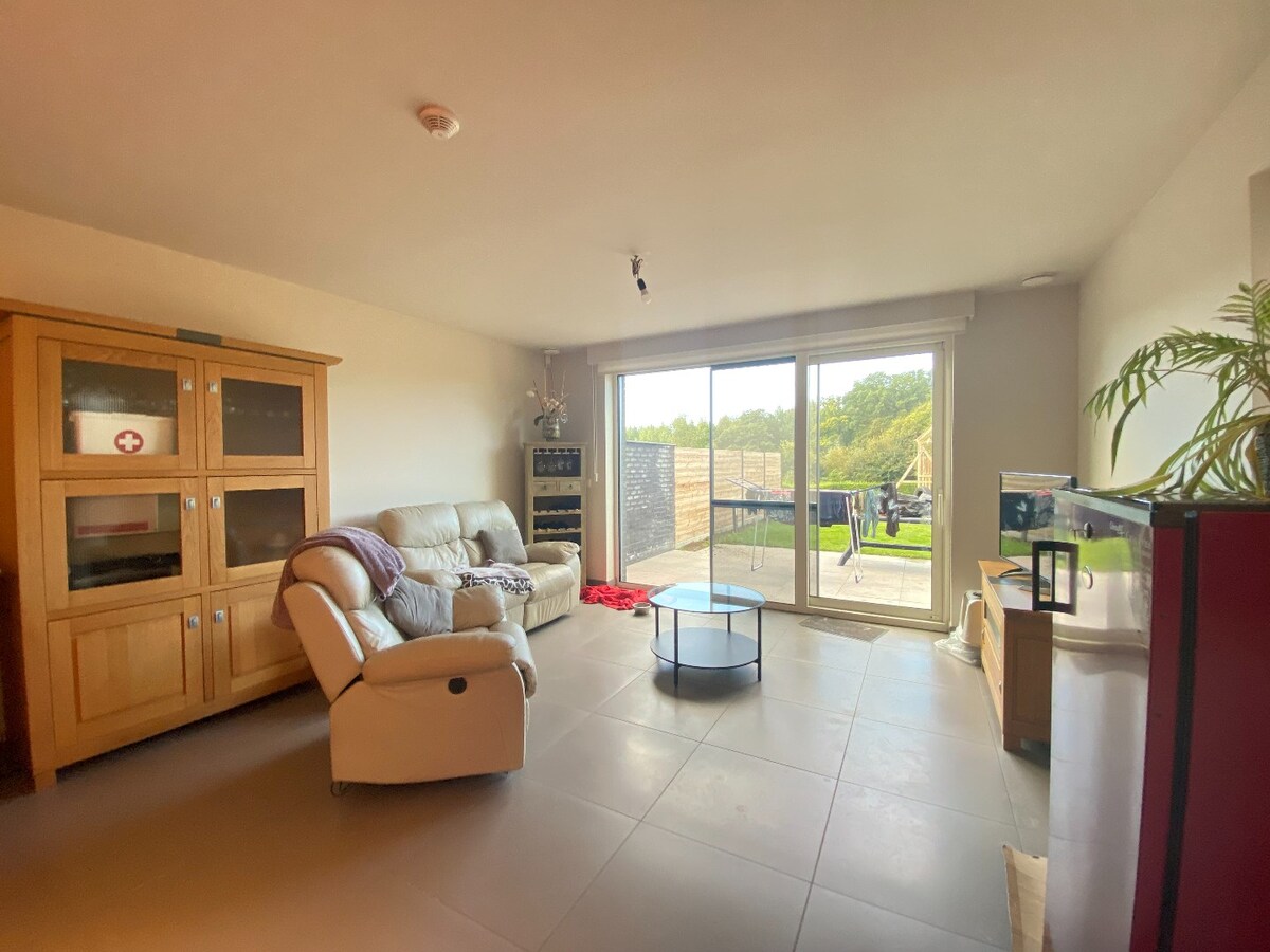 Maison contemporaine 3 chambres avec jardin à Frasnes ! 