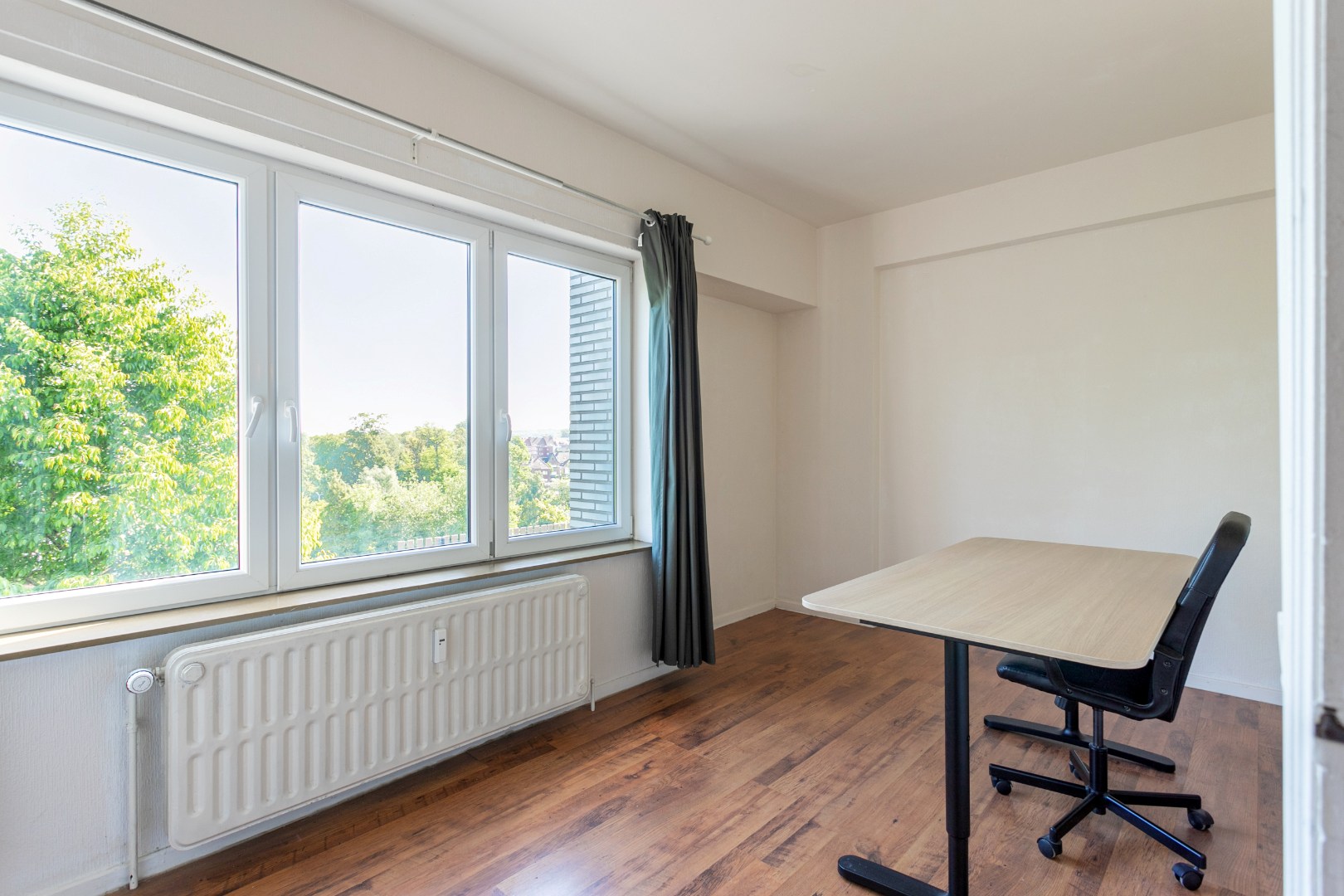 Instapklaar appartement met 2 slpk te Halle 