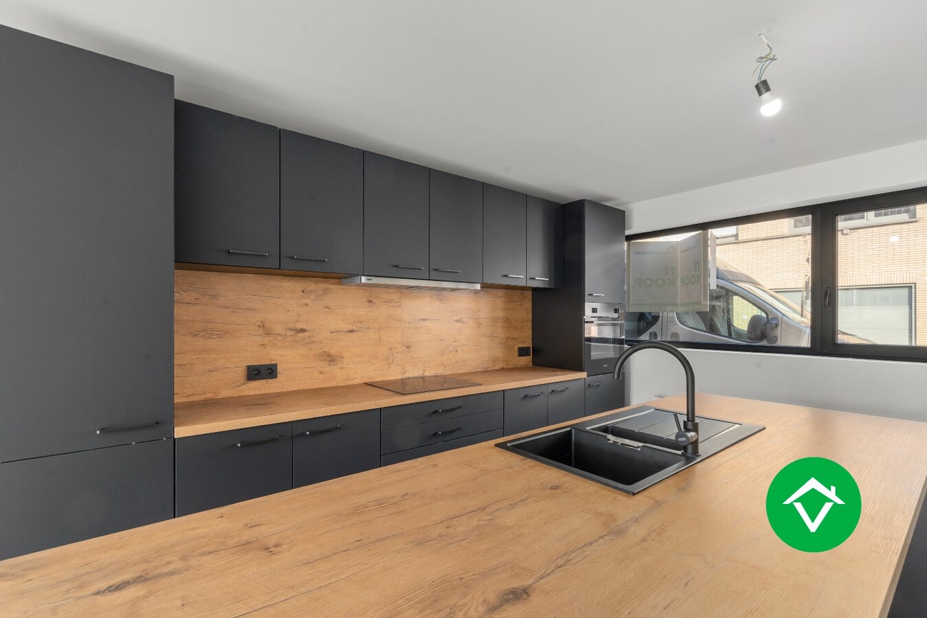 Volledig gerenoveerde gezinswoning met karakter in hartje Bredene-Dorp 