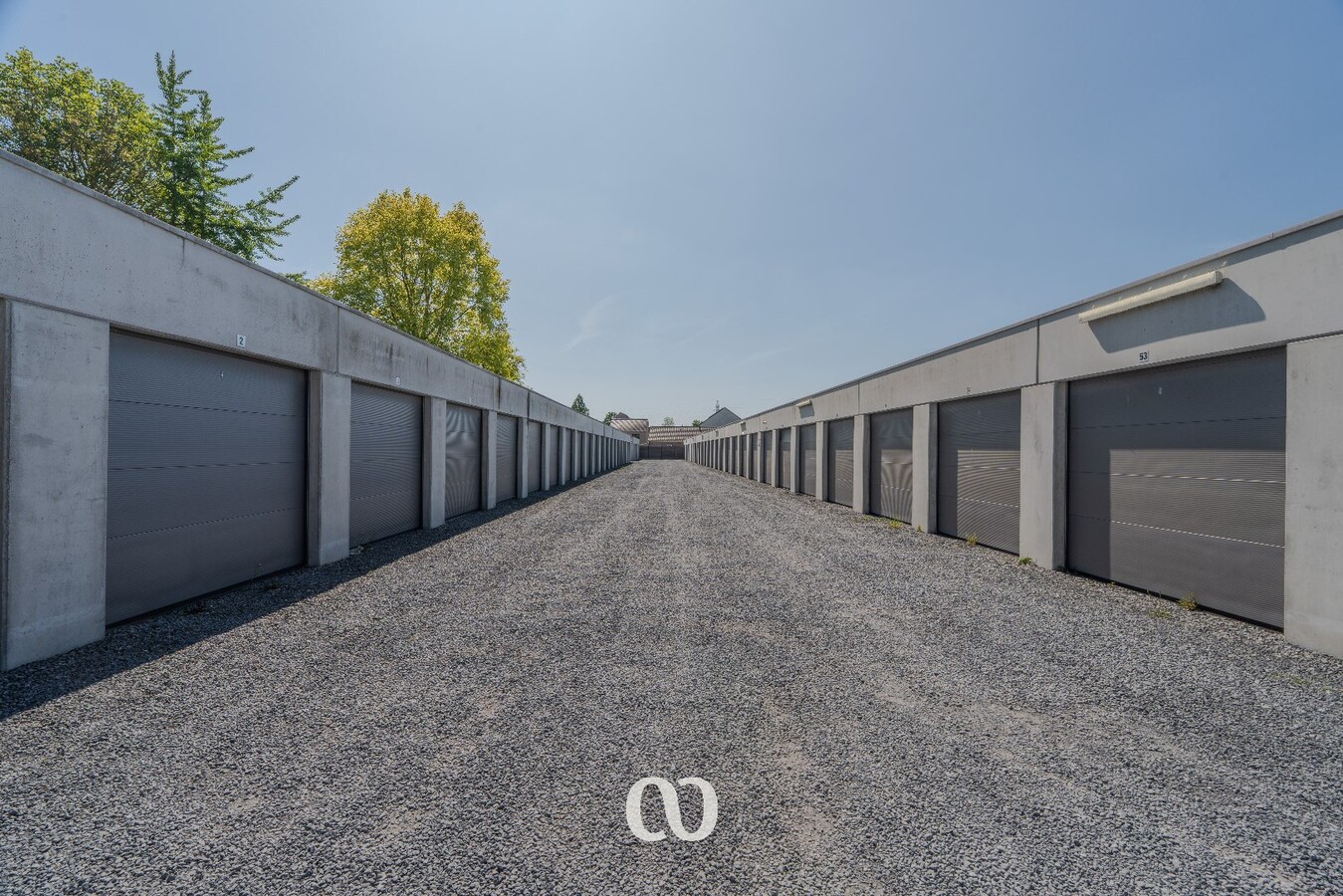 TE HUUR: Ruime Garagebox in Centrum Oudenaarde 