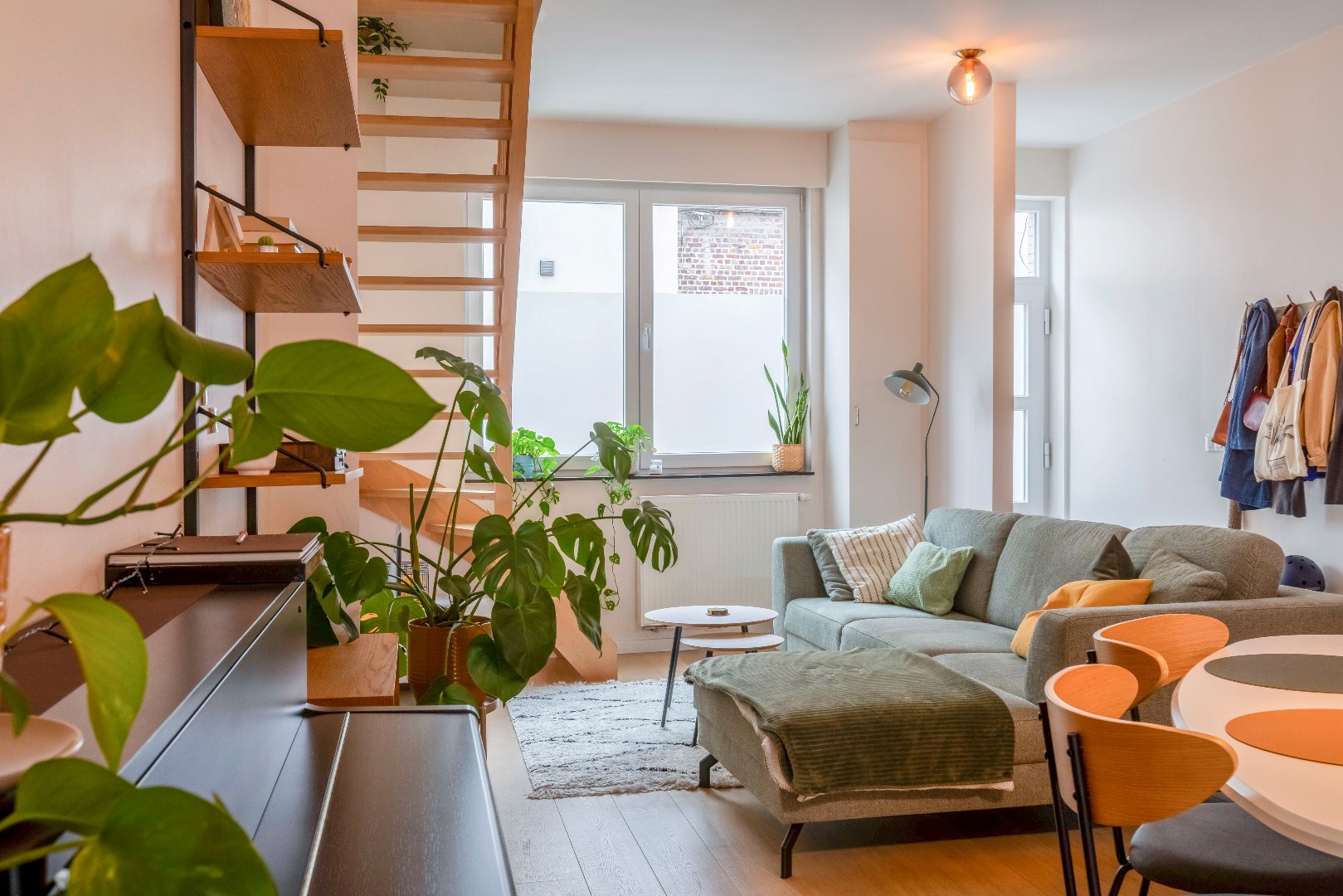 Instapklare woning met 3 slp. en terras te Sint-Amandsberg 