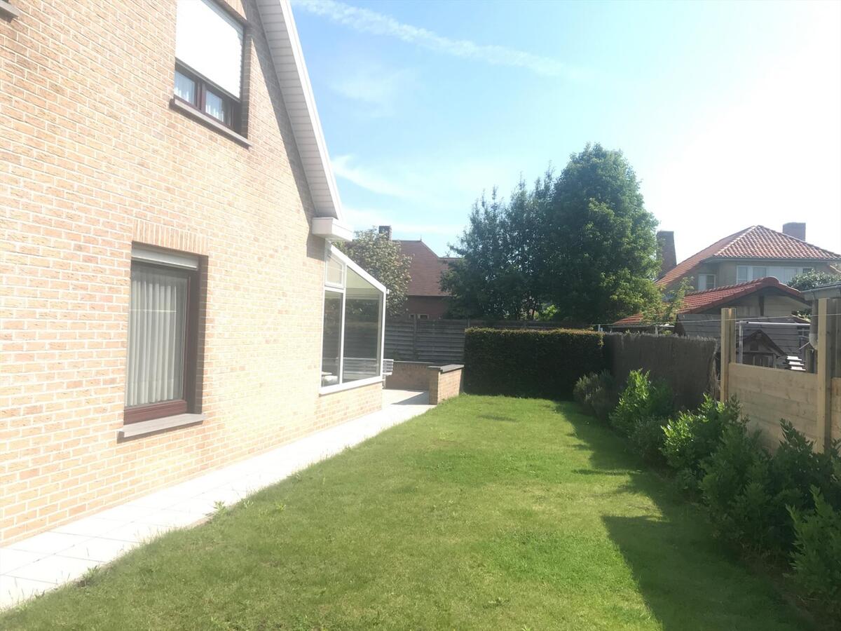 MOOIE RUIME VILLA TE BREDENE DUINEN 