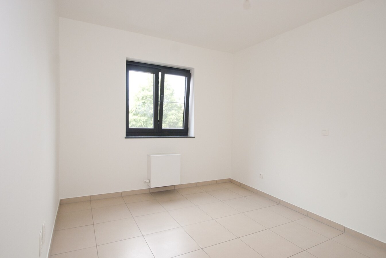 Instapklaar appartement - 2 slpks - lift - 2 terrassen - parking 