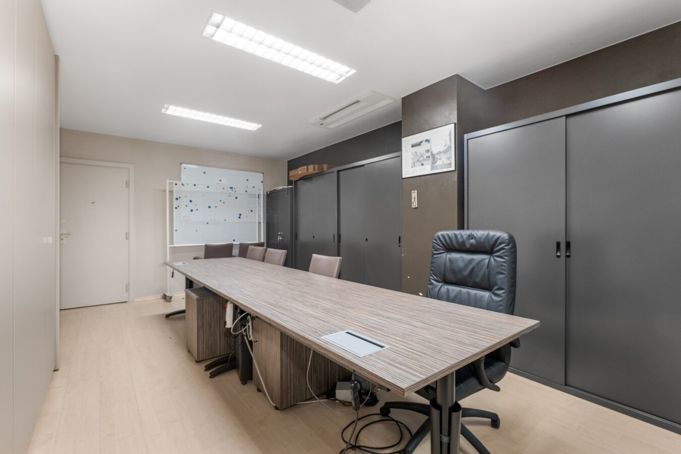 Immeuble commercial à Oostduinkerke - parfait pour bureau ou activité commerciale 