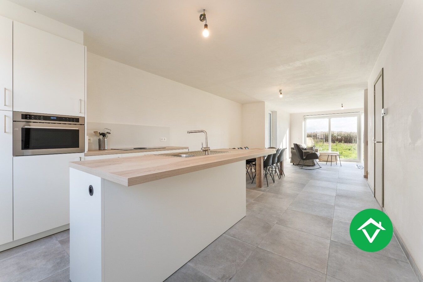 Recente woning met drie slaapkamers te Koekelare 