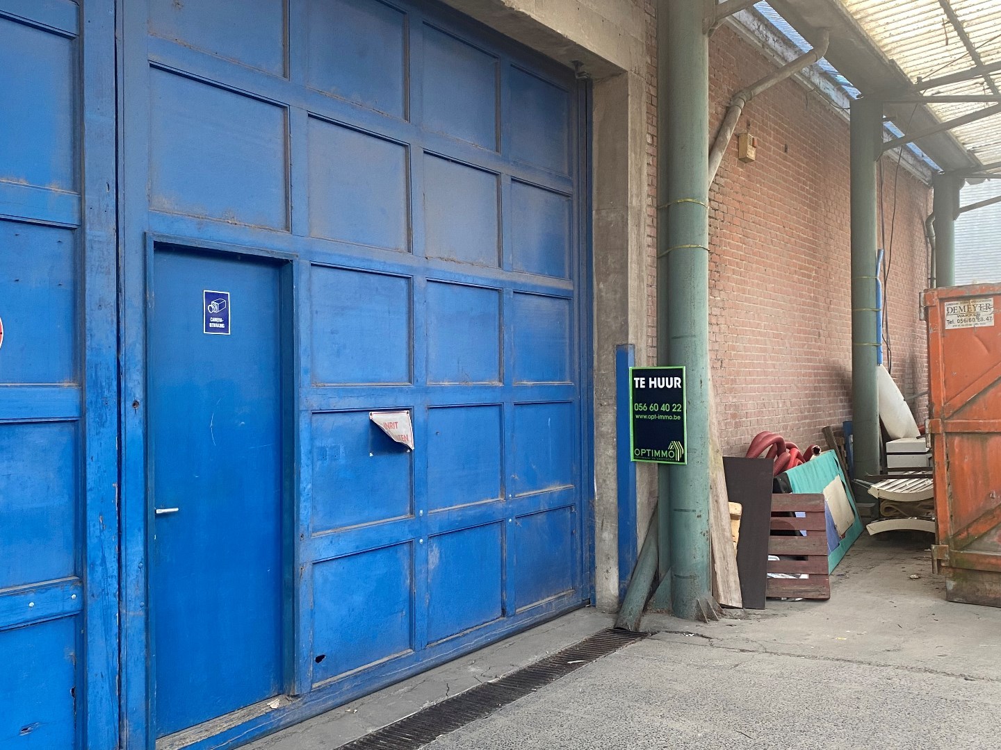 Opslagruimte met kantoor te huur in Wakken – 292 m² 