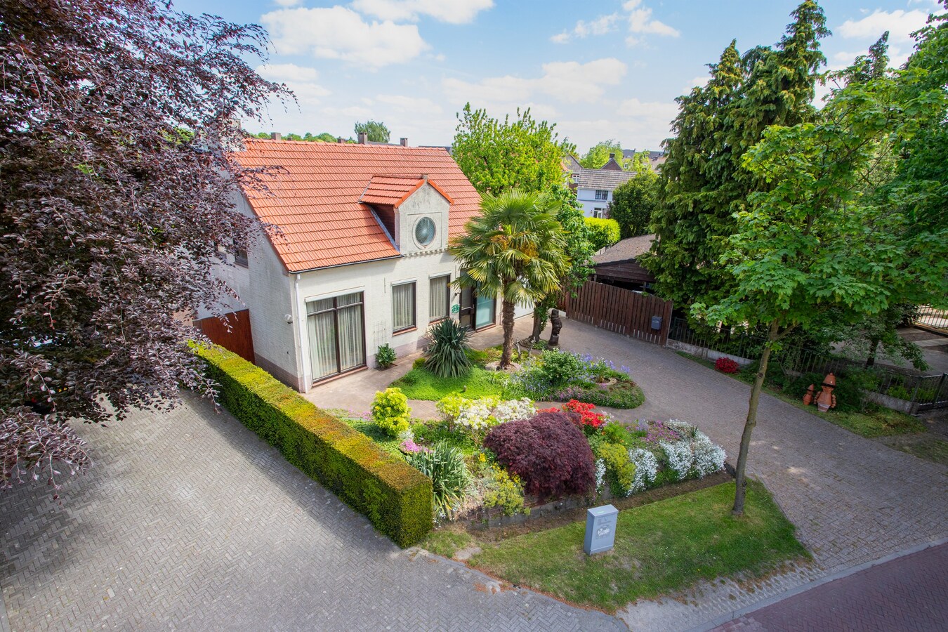 Vrijstaande woning met karakter, ruimte en een verrassende buitenruimte. 