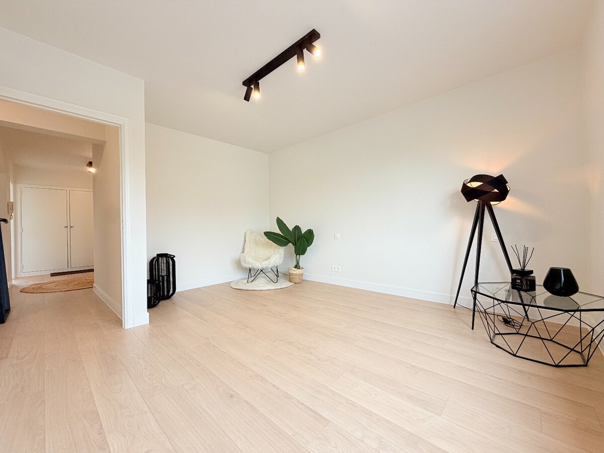 Fantastisch superruim leefappartement in hartje van Gullegem ! *** NONO INSPIRED *** 