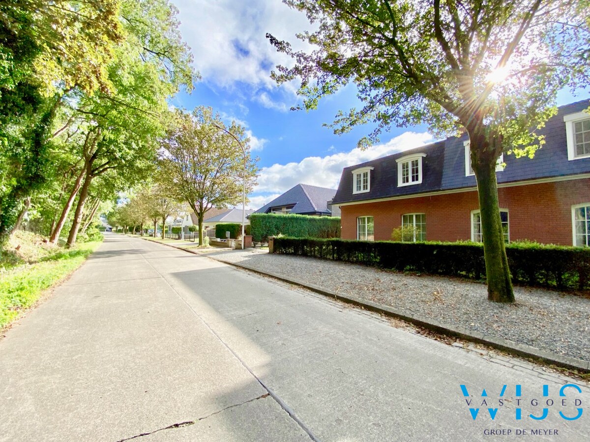 Gezinswoning op TOPLIGGING te Evergem ! 