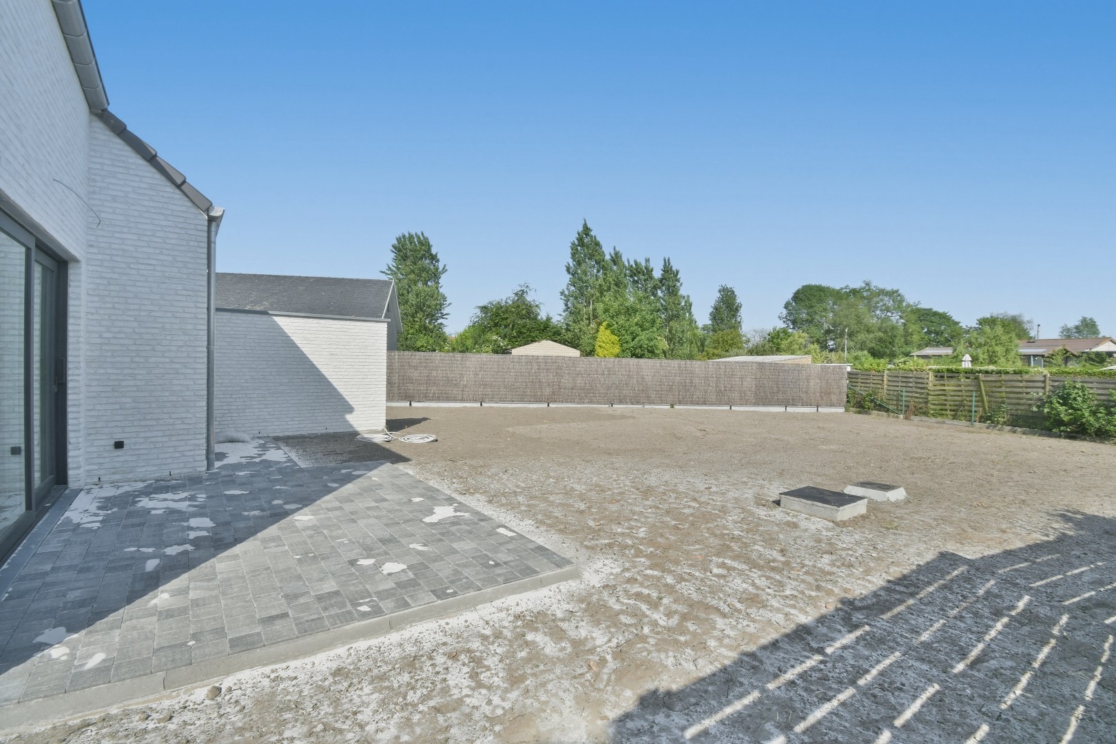 Gezinswoning met drie slaapkamers op goeie locatie 