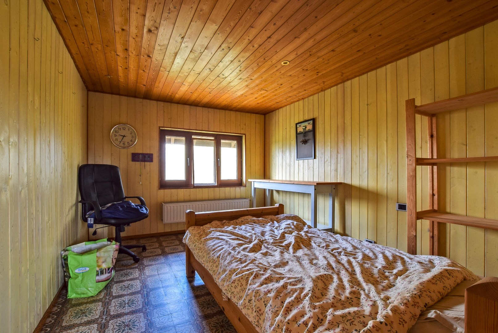 Uniek gelegen landhuis op 4334 m² gelegen te Diksmuide. 