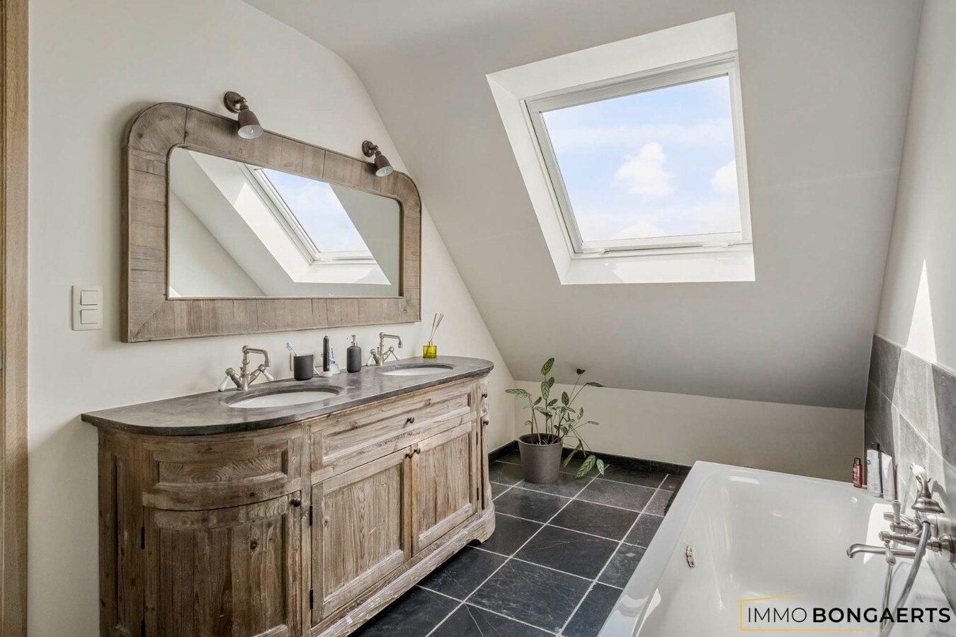 Instapklare woning met 3 slaapkamers 