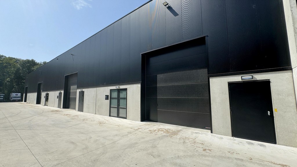Nieuwbouw magazijnen te huur in Buggenhout