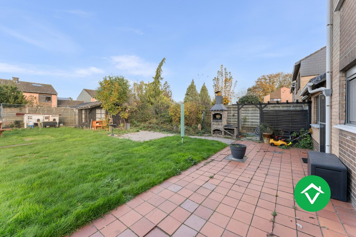 Instapklare vrijstaande woning met zonnige tuin in rustige woonwijk te Eernegem 