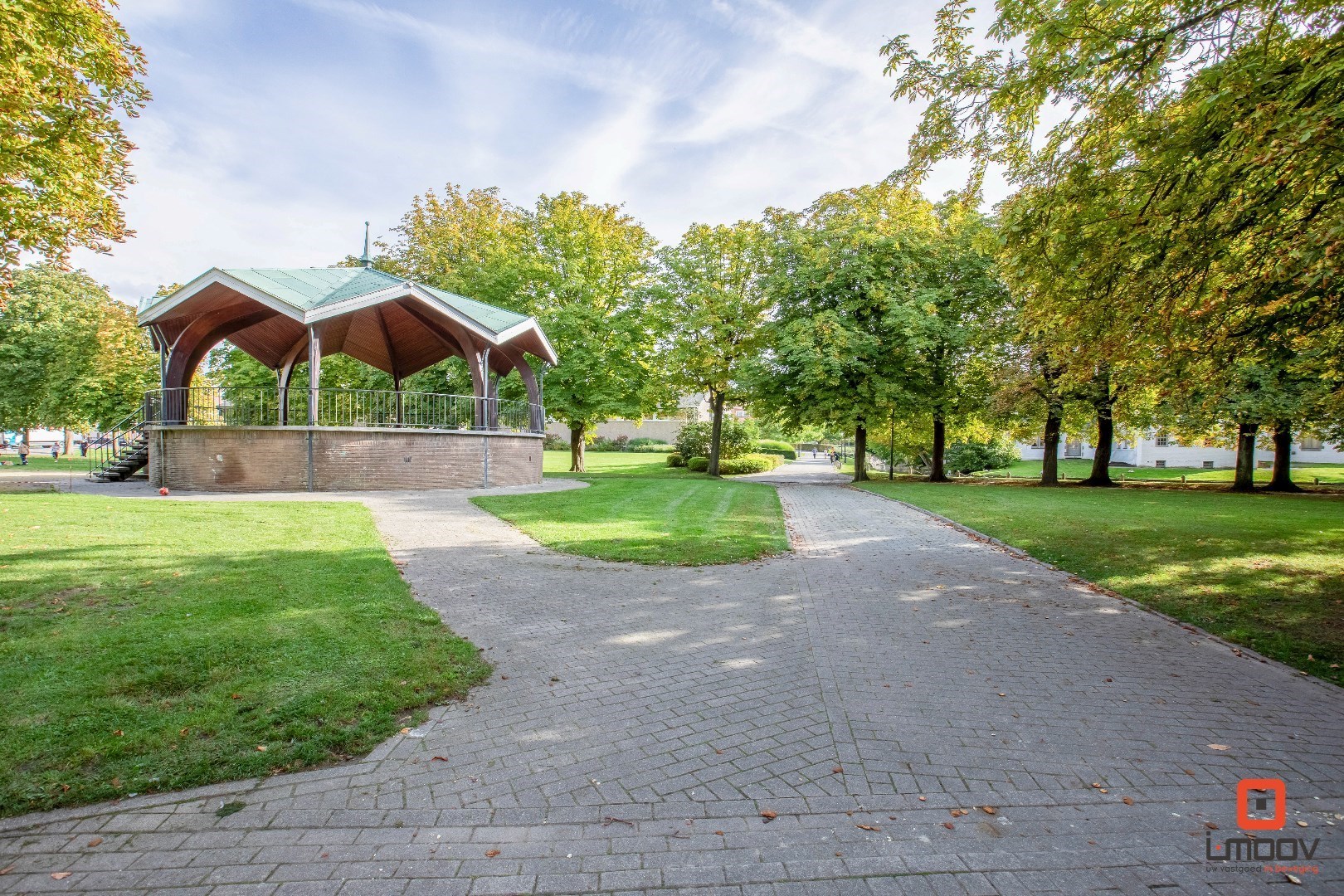 Te renoveren stadswoning met tuin op toplocatie! 