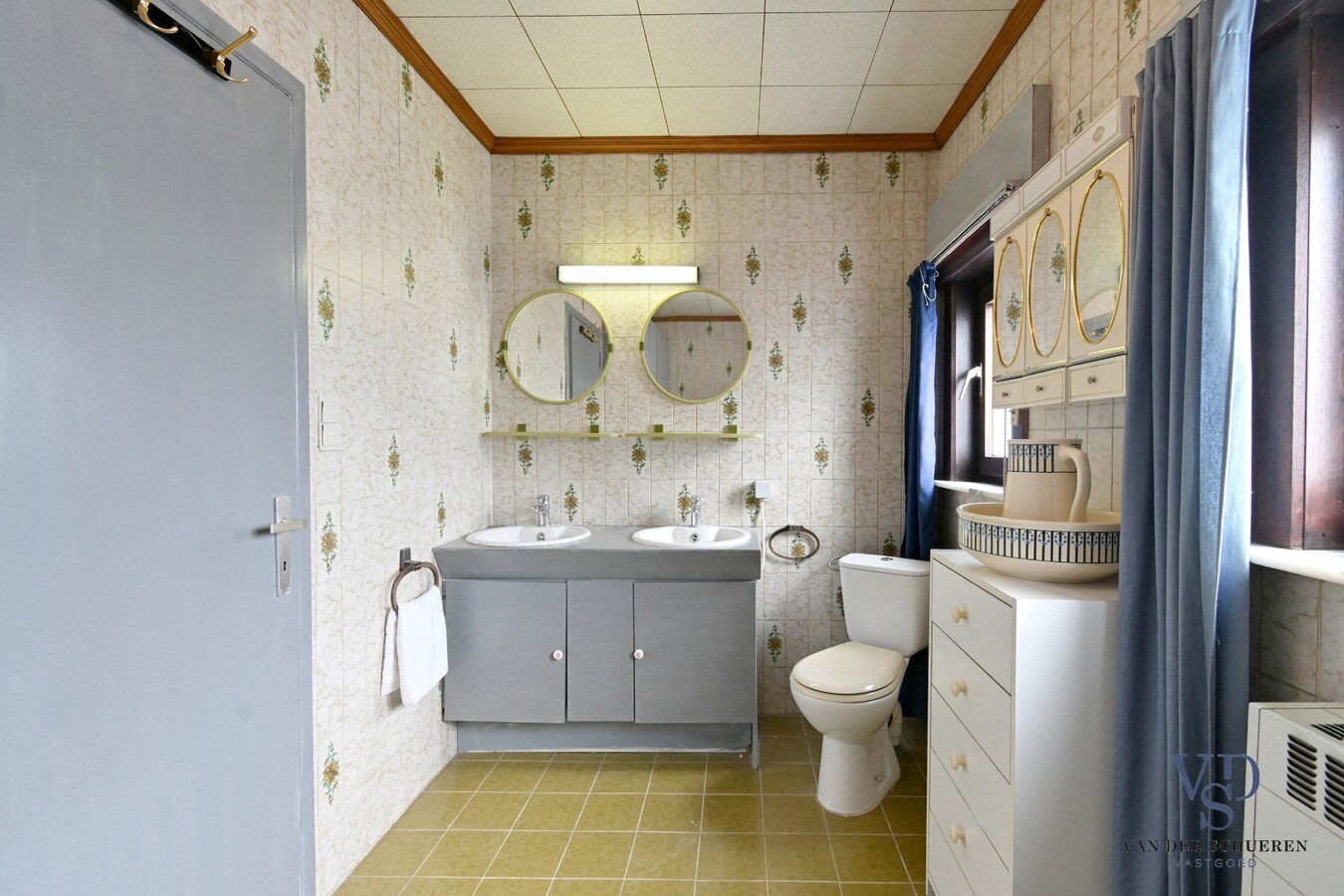 Bijzonder ruime, praktisch ingedeelde gezinswoning 