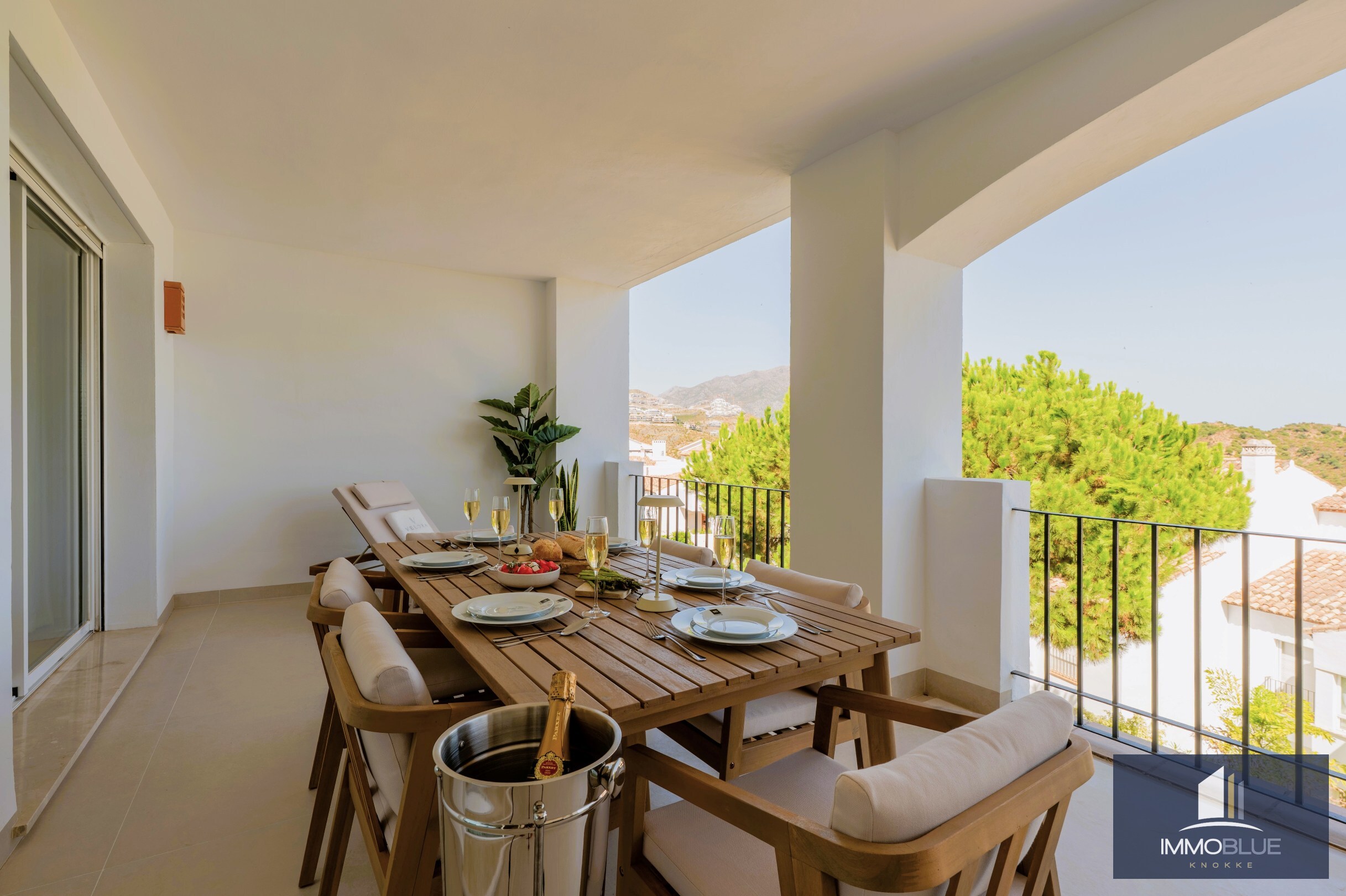 Appartement exclusif au design contemporain et au confort raffiné à Marbella 