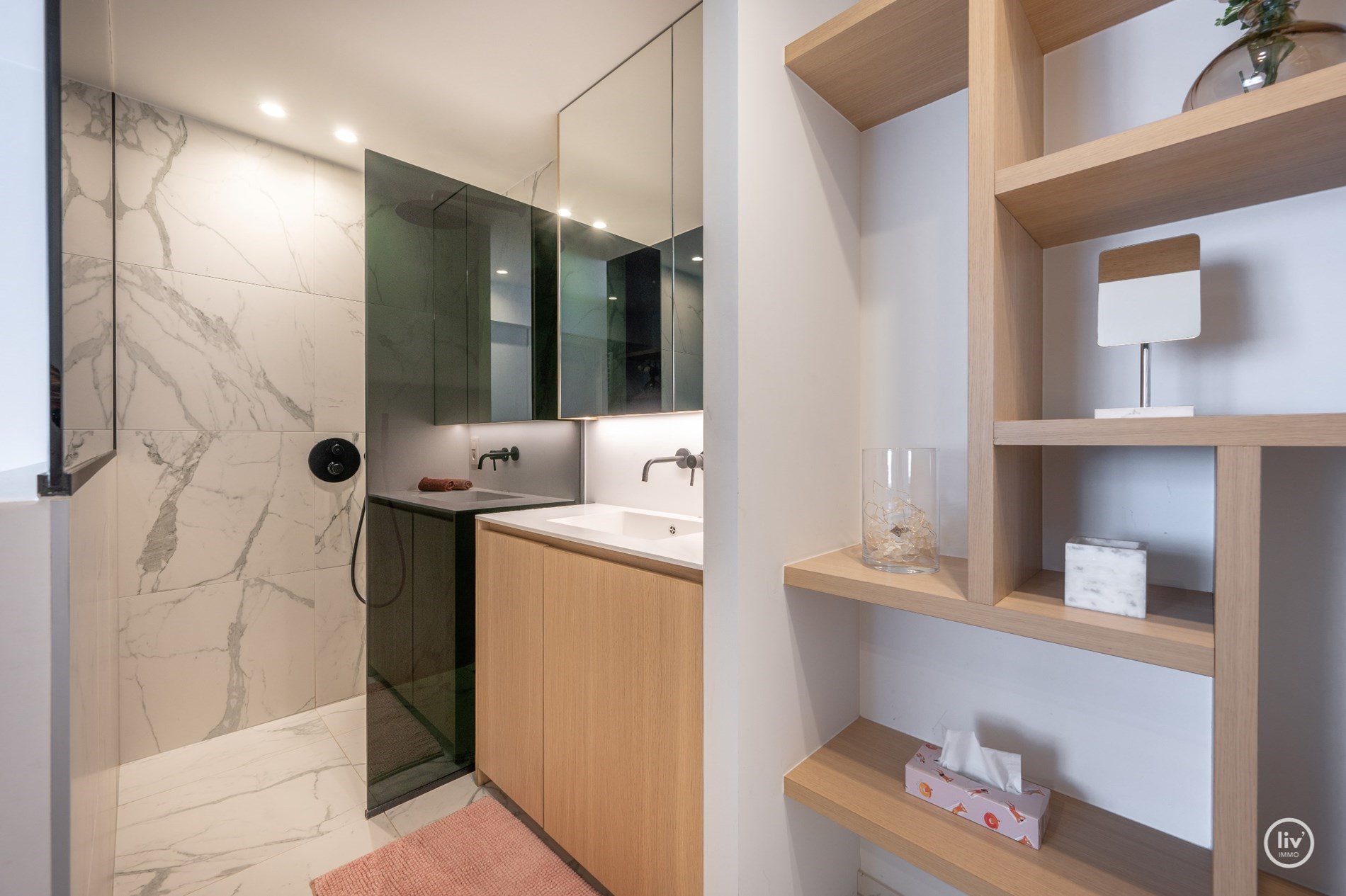 Modern gerenoveerd 1 slaapkamer appartement gelegen in het centrum van Knokke. 