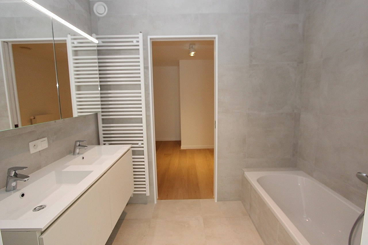 Non-meublé - Nouvel appartement dans une belle résidence à Duinenwater. 