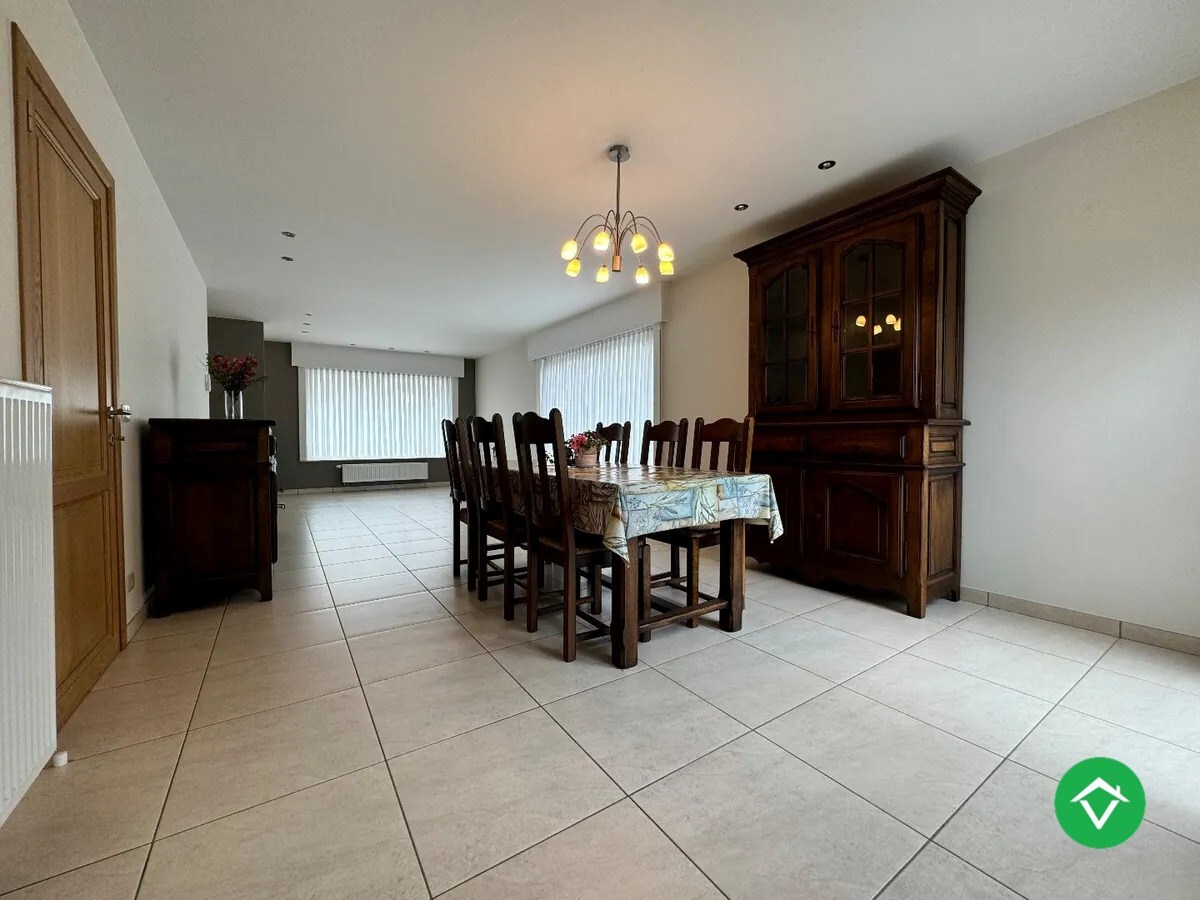 Alleenstaande woning met 3 slaapkamers en garage te Koekelare 